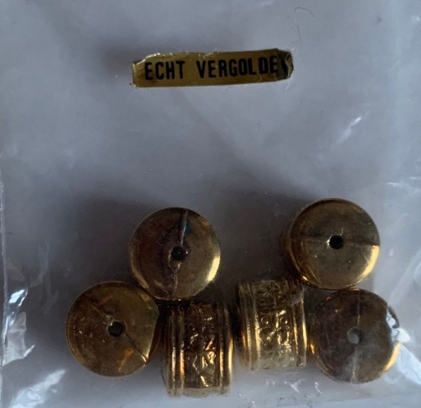 Perlscheibe mit Ornament, echt vergoldet